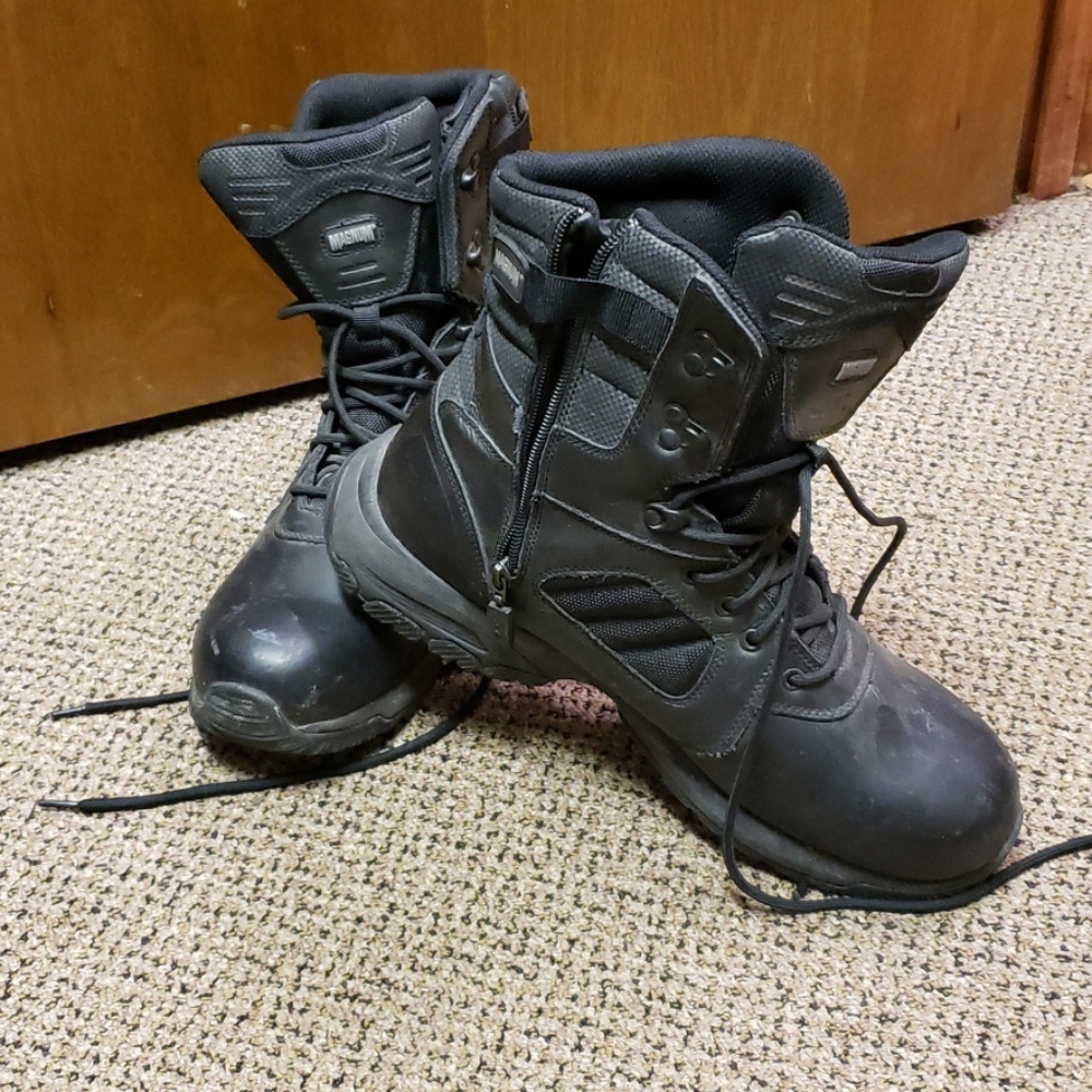 Magnum work boots